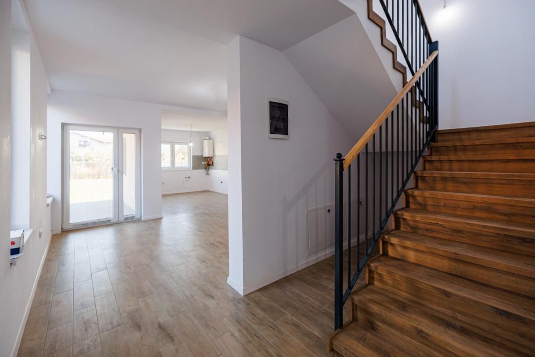 Casă cu 4 camere de vânzare în Moșnița Nouă – fotografia 8 din 56