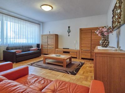 Casă cu 6 camere de închiriat în Bucureștii Noi, București – fotografia 3 din 30