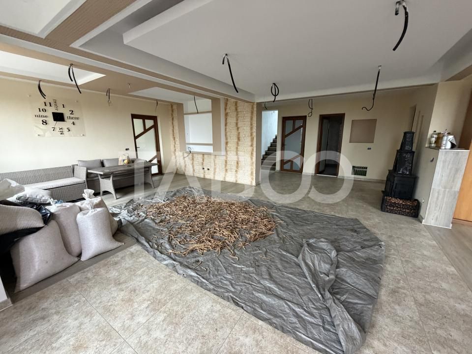 Casă cu 7 camere de vânzare în Berivoi – fotografia 4 din 29