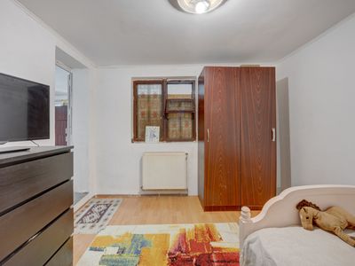 Casă cu 4 camere de vânzare în Rahova, București – fotografia 3 din 33