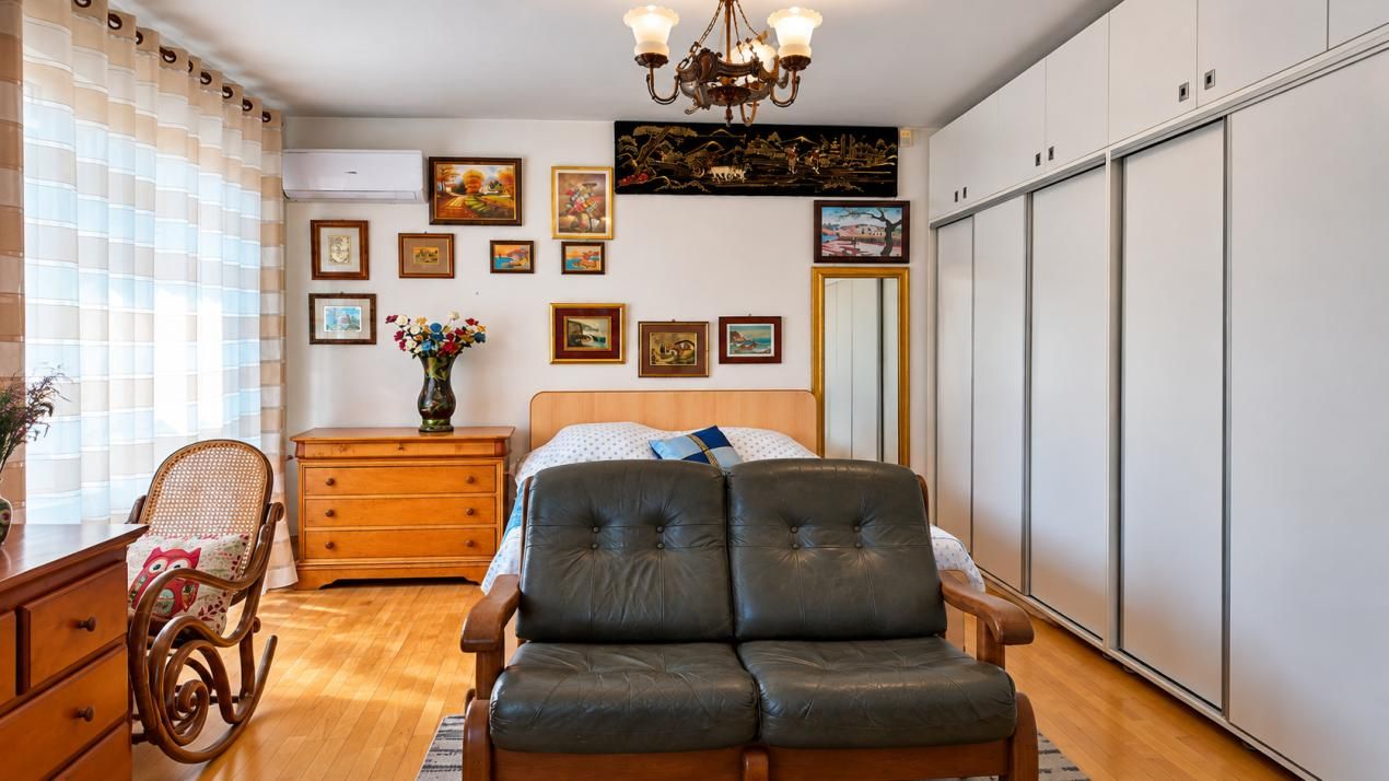 Casă cu 6 camere de vânzare în Vatra Luminoasa, București – fotografia 7 din 30