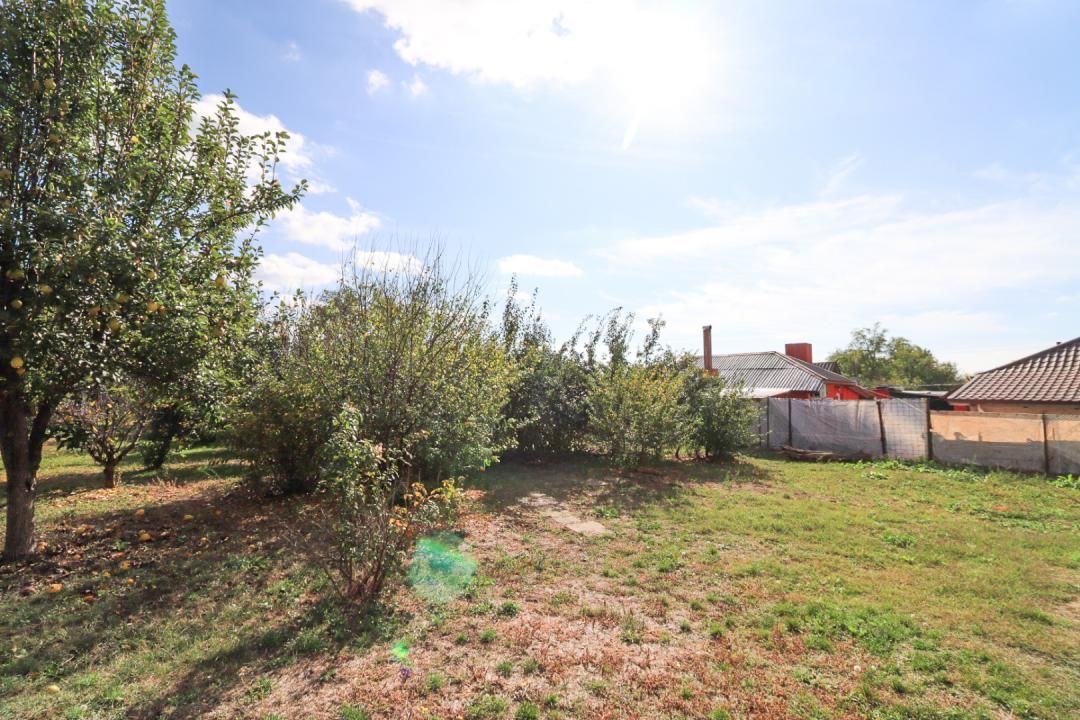 Spațiu comercial cu 3 camere de vânzare în Central, Tamadau Mare – fotografia 9 din 24