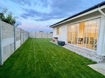 Casă cu 3 camere de închiriat în Central, Tunari – fotografia 3 din 20