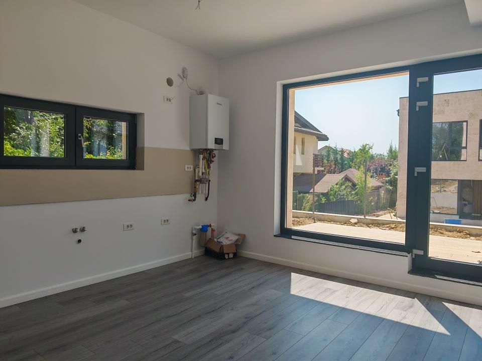 Casă cu 6 camere de vânzare în Tunari – fotografia 27 din 28