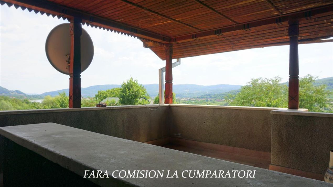 Casă cu 7 camere de vânzare în Daesti – fotografia 27 din 44