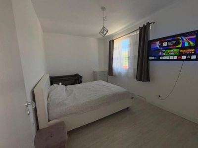 Apartament cu 3 camere de vânzare în Central, Chinteni – fotografia 3 din 27