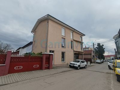 Spațiu comercial cu 8 camere de vânzare în Aleșd – fotografia 2 din 5