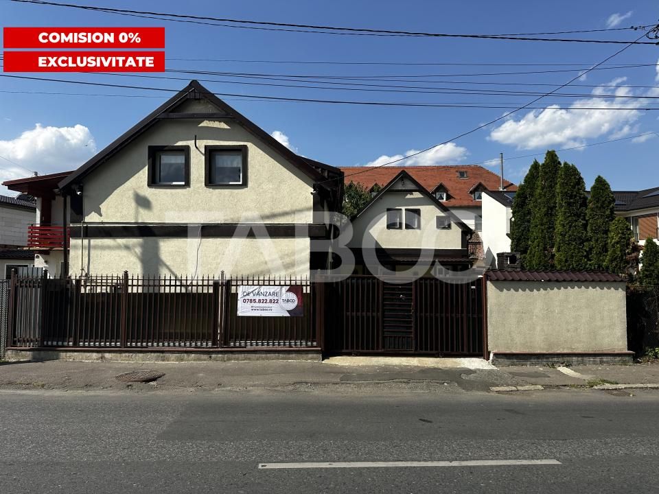 Casă cu 7 camere de vânzare în Piata Cluj, Sibiu – fotografia 1 din 7