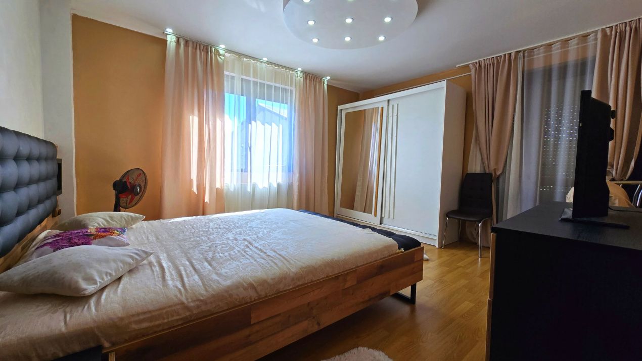 Casă cu 8 camere de vânzare în Central, Afumați – fotografia 67 din 91