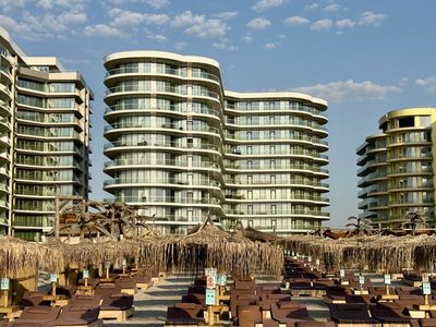 Apartament cu 3 camere de vânzare în Mamaia-Sat – fotografia 2 din 58