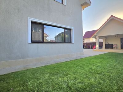 Casă cu 5 camere de vânzare în Năvodari – fotografia 2 din 29