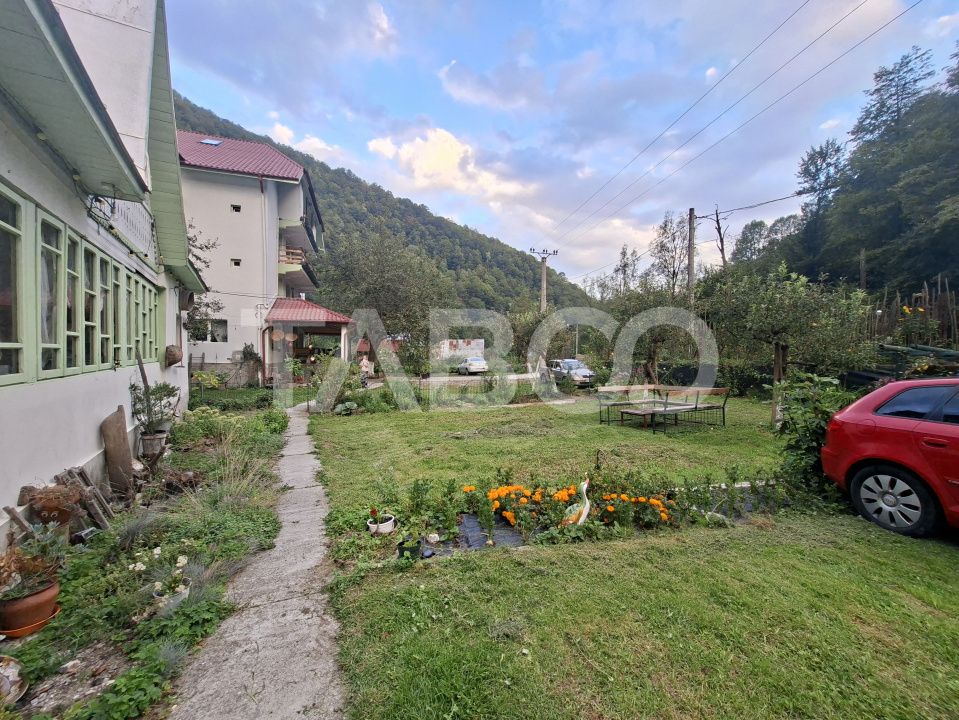 Casă cu 29 camere de vânzare în Valea Macesului – fotografia 44 din 49