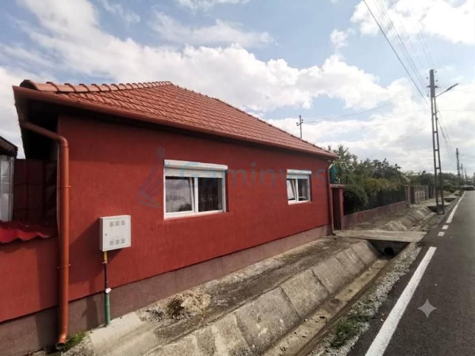 Casă cu 3 camere de vânzare în Central, Tileagd – fotografia 1 din 12