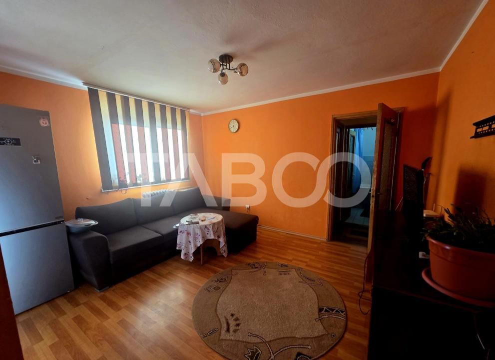 Apartament cu 3 camere de vânzare în Făgăraș – fotografia 2 din 9