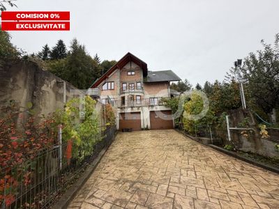 Casă cu 7 camere de vânzare în Berivoi – fotografia 2 din 29