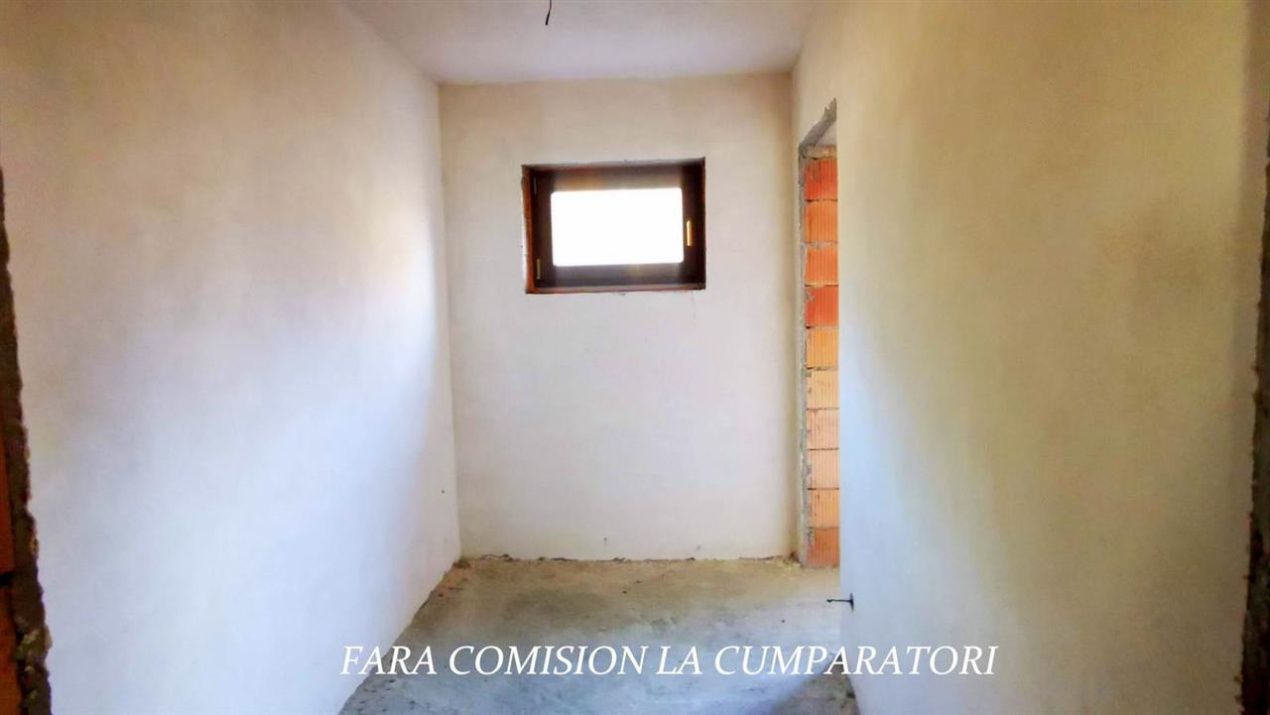 Casă cu 6 camere de vânzare în Sud, Băile Olănești – fotografia 7 din 25