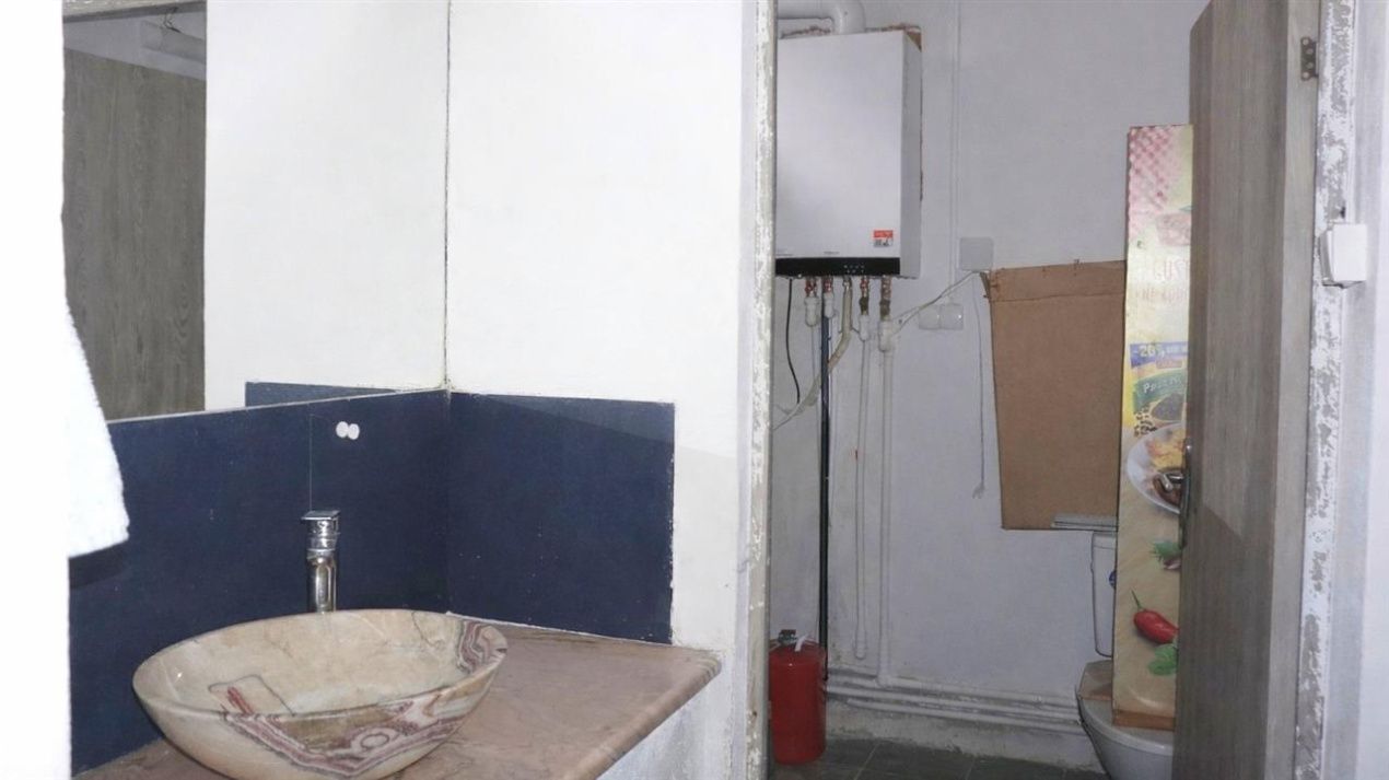 Spațiu comercial cu 2 camere de închiriat în Ultracentral, Râmnicu Vâlcea – fotografia 8 din 12