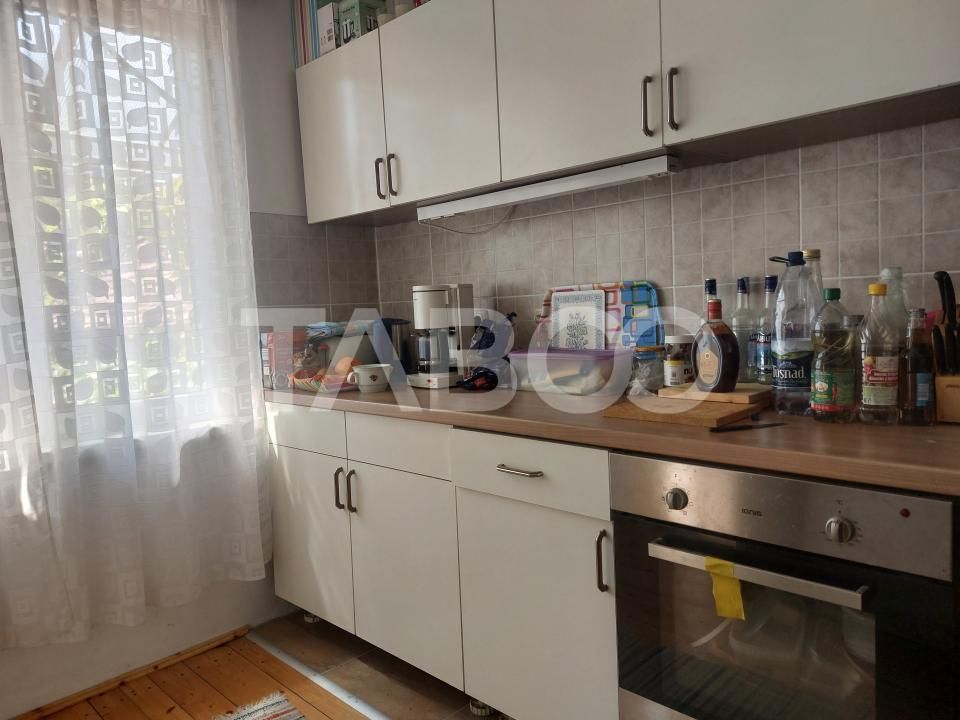 Casă cu 4 camere de vânzare în Cisnădie – fotografia 5 din 25