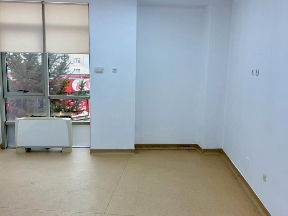 Spațiu comercial cu 1 cameră de închiriat în Mioritei, Bacău – fotografia 3 din 8
