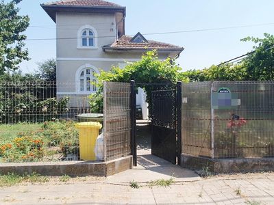 Casă cu 4 camere de vânzare în Est, Buftea – fotografia 2 din 12