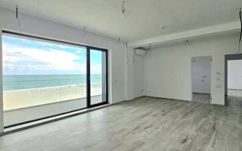 Apartament cu 3 camere de vânzare în Nord, Mamaia