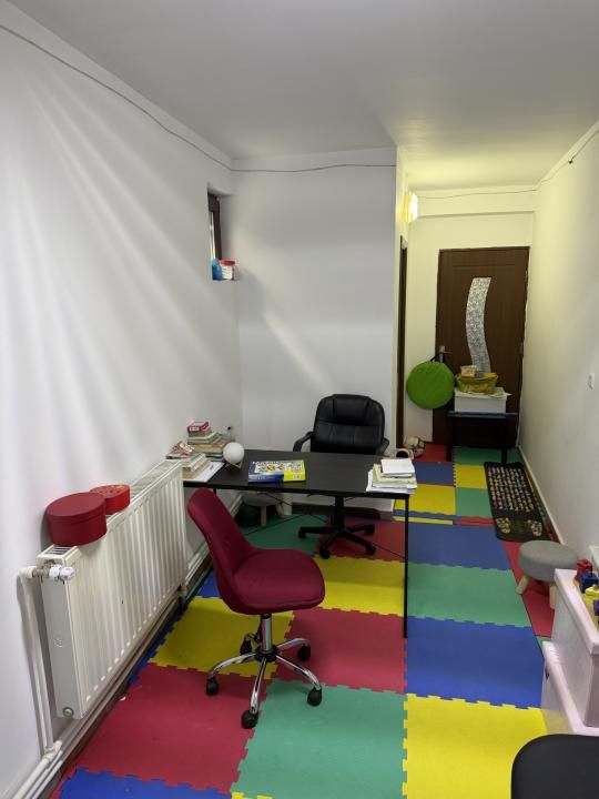 Spațiu comercial cu 6 camere de vânzare în Central, Giurgiu – fotografia 5 din 17
