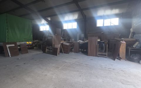 Spațiu industrial cu 2 camere de închiriat în Palas, Constanța