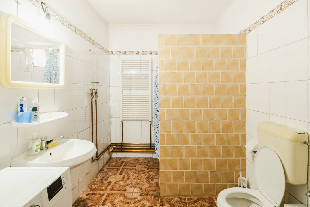 Casă cu 6 camere de vânzare în Jebel – fotografia 10 din 22