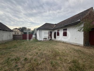 Casă cu 3 camere de vânzare în Jibert – fotografia 3 din 9