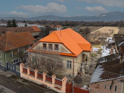 Casă cu 5 camere de vânzare în Central, Prejmer – fotografia 4 din 35