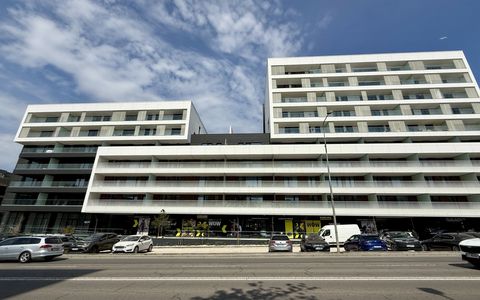 Spațiu comercial cu 3 camere de închiriat în Universitate, Constanța
