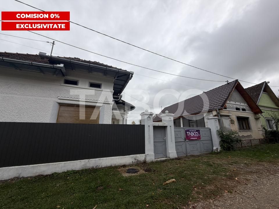 Casă cu 8 camere de vânzare în Gura Vaii – fotografia 1 din 16