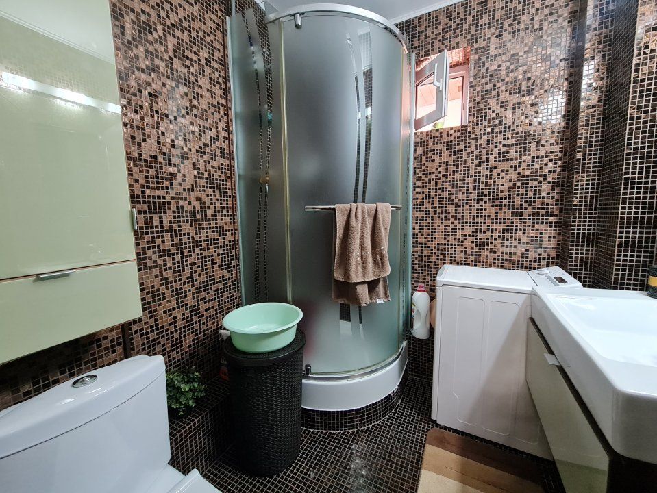 Casă cu 6 camere de vânzare în Domnești – fotografia 20 din 36