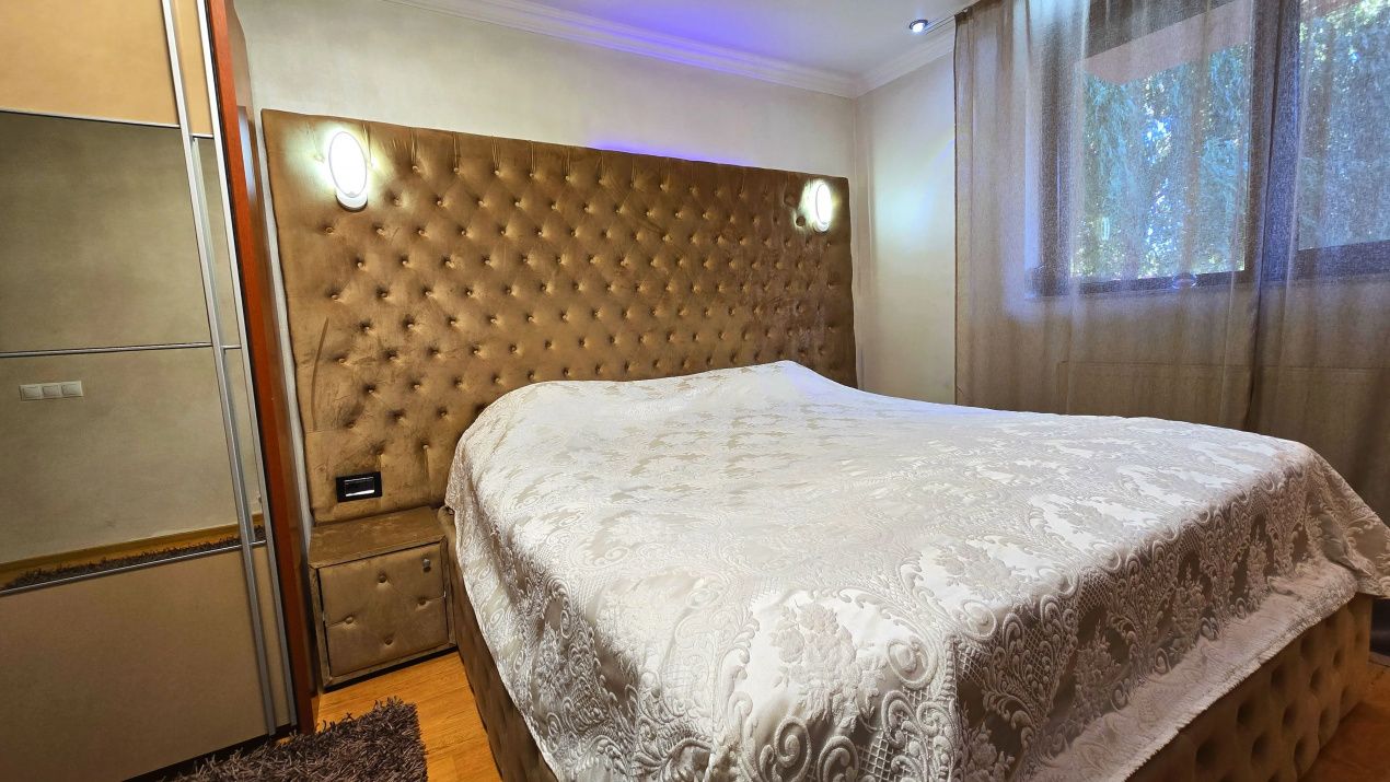 Casă cu 8 camere de vânzare în Central, Afumați – fotografia 65 din 91