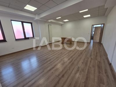 Spațiu de birouri cu 14 camere de închiriat în Făgăraș – fotografia 2 din 14