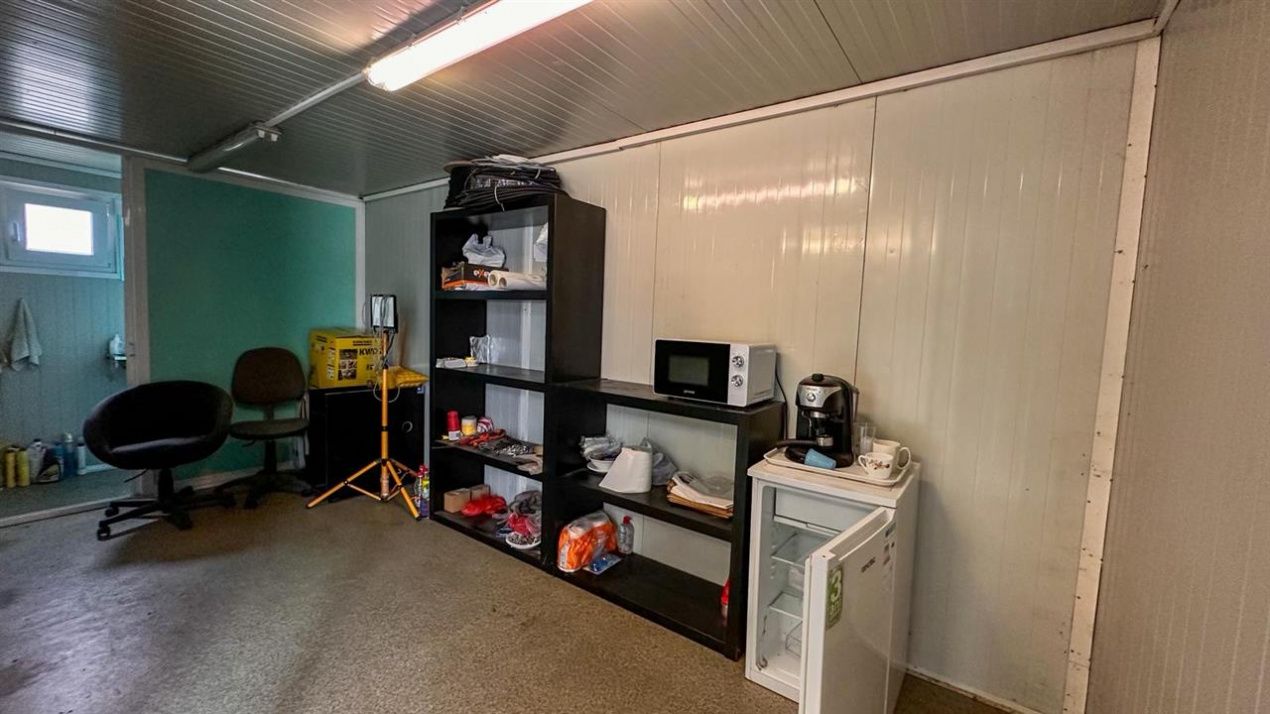 Spațiu industrial cu 3 camere de vânzare în Petresti – fotografia 11 din 13