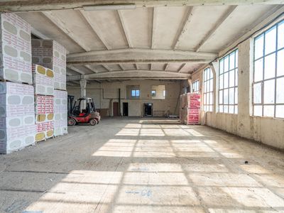 Spațiu industrial cu 3 camere de vânzare în Central, Săcălaz – fotografia 5 din 10