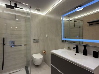 Apartament cu 3 camere de vânzare în Mamaia – fotografia 3 din 57
