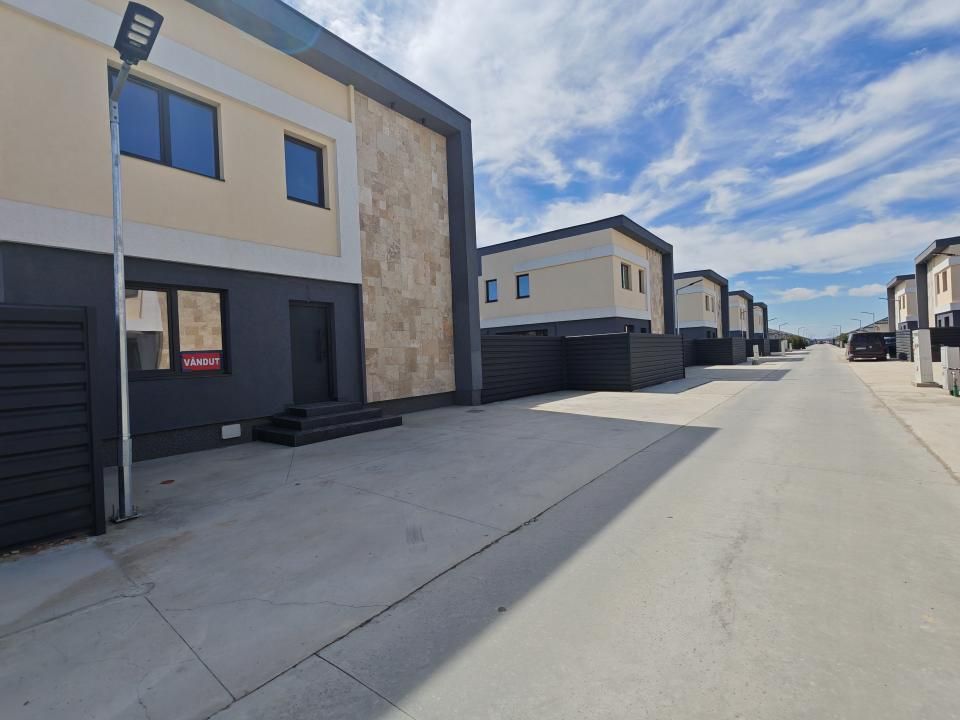 Casă cu 4 camere de vânzare în Tunari – fotografia 17 din 48