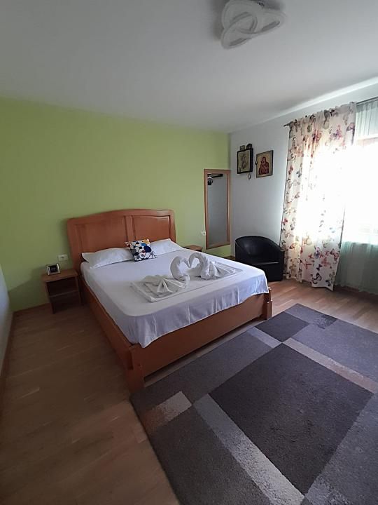 Casă cu 12 camere de vânzare în Central, Mamaia-Sat – fotografia 7 din 20