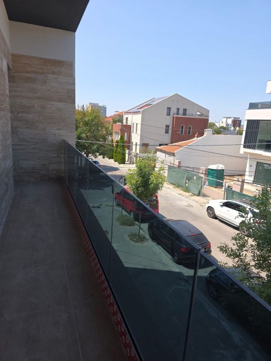 Spațiu comercial cu 4 camere de închiriat în Faleza Nord, Constanța – fotografia 8 din 43
