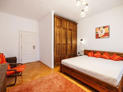 Apartament cu 3 camere de vânzare în Iosefin, Timișoara – fotografia 2 din 46