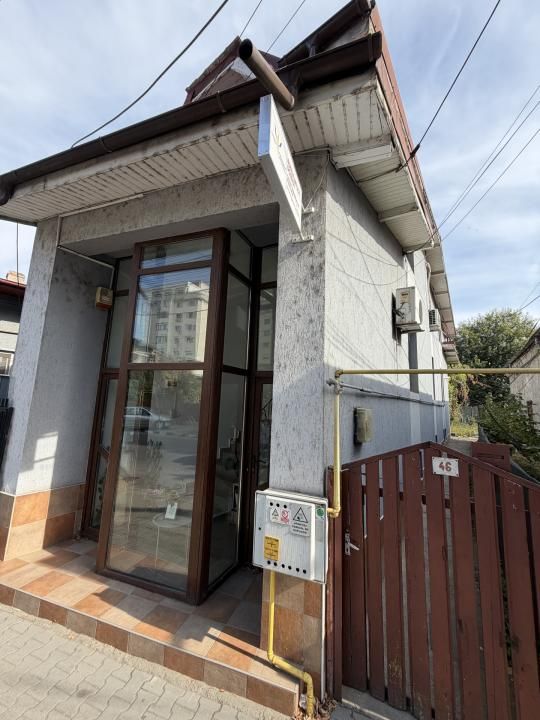 Spațiu comercial cu 6 camere de vânzare în Central, Giurgiu – fotografia 2 din 17