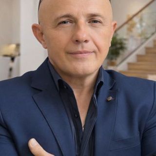 DANIEL - DAN