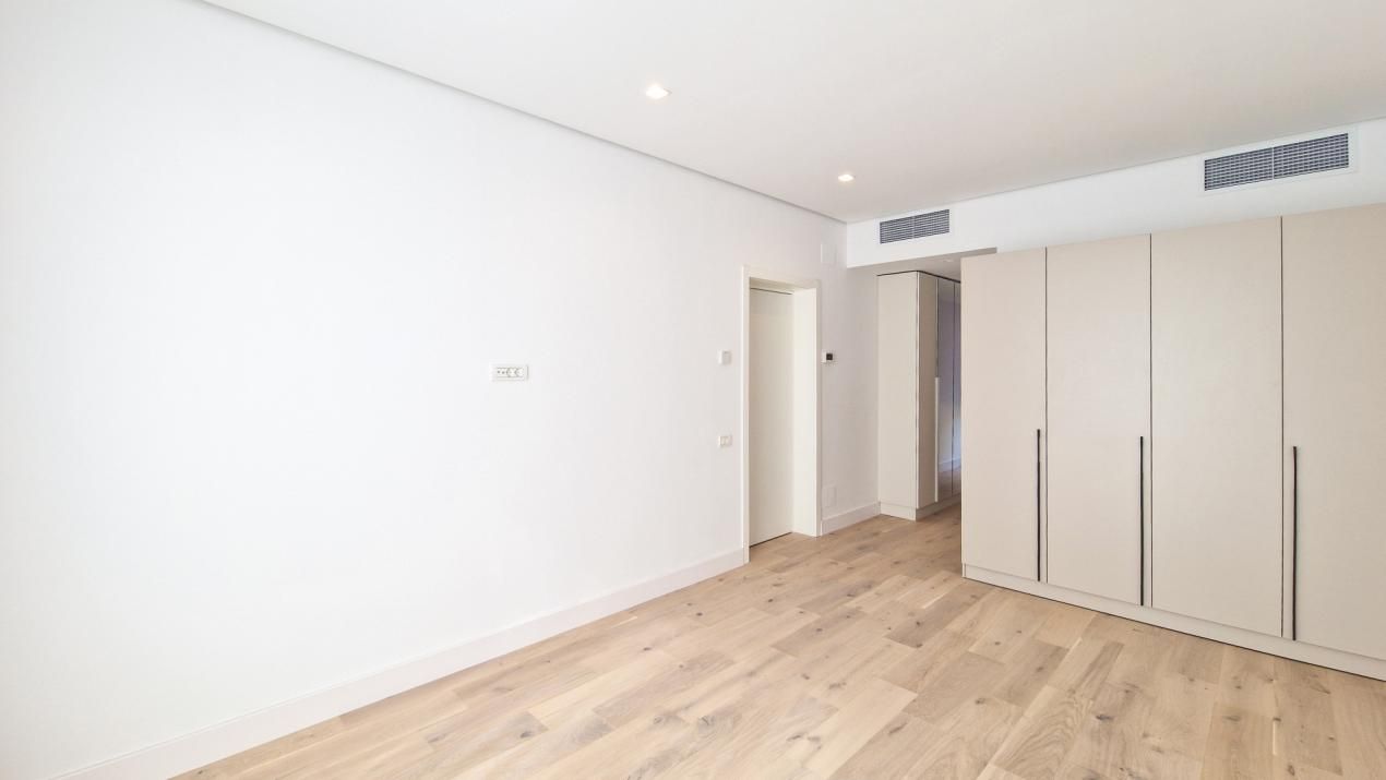 Casă cu 5 camere de vânzare în Central, Voluntari – fotografia 35 din 60