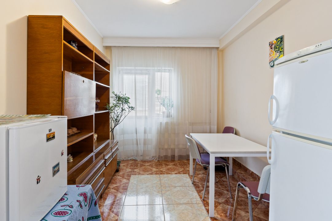 Casă cu 8 camere de vânzare în Faleza Nord, Constanța – fotografia 22 din 25