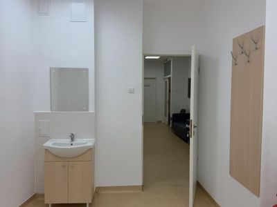 Spațiu comercial cu 1 cameră de închiriat în Mioritei, Bacău – fotografia 4 din 8