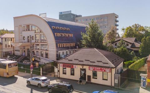 Spațiu comercial cu 10 camere de vânzare în Tătărași, Iași