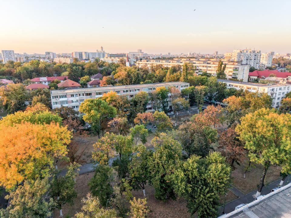 Apartament cu 2 camere de vânzare în Eroii Revolutiei, București – fotografia 1 din 35