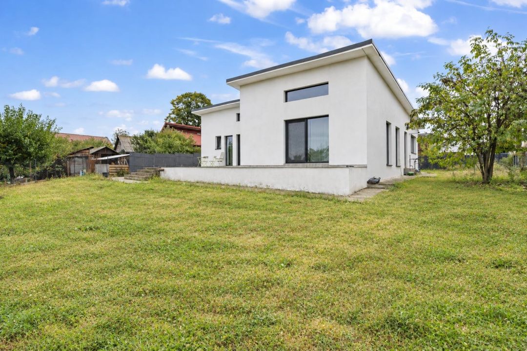 Casă cu 4 camere de vânzare în Central, Ghermanesti – fotografia 17 din 26